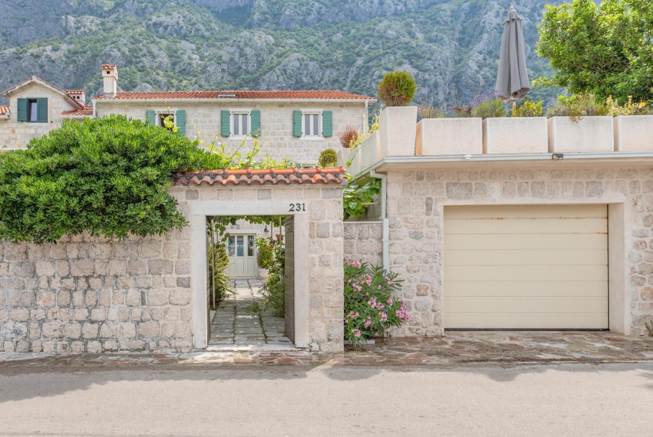 Apartments D&V Kotor Eksteriør bilde